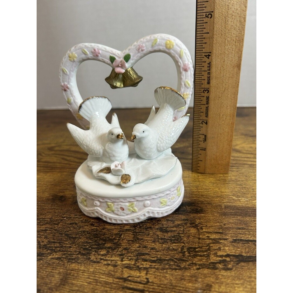 TOMA Porcelain White Dove Figurine Heart Arch Floral Decor Romantic Collectible - Picture 7 of 13